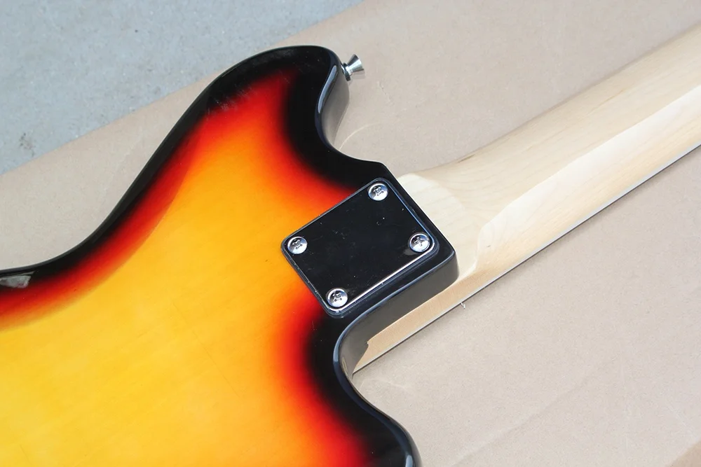 Chitarra Elettrica Jaguar a 8  - Musical Instrument Strings recensione e prezzo